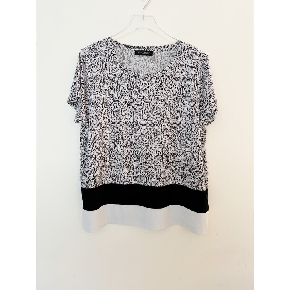 Ivanka Trump Short Sleeve Black and White Patterned Blouse Size XL